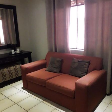 נלספרויט Coyotes Hotel & Conference Centre מראה חיצוני תמונה