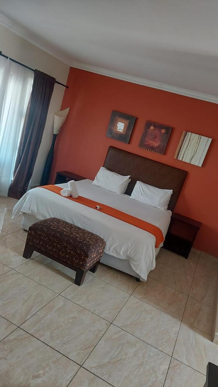 נלספרויט Coyotes Hotel & Conference Centre מראה חיצוני תמונה