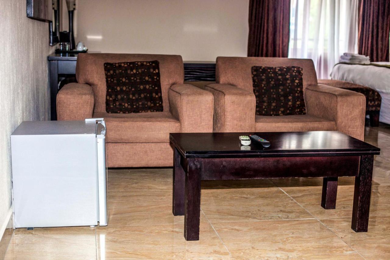 נלספרויט Coyotes Hotel & Conference Centre מראה חיצוני תמונה