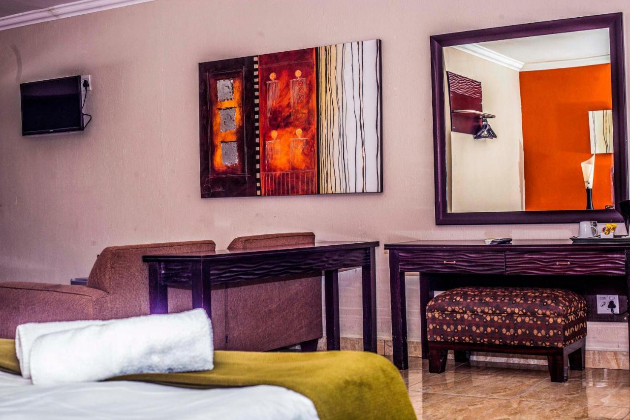נלספרויט Coyotes Hotel & Conference Centre מראה חיצוני תמונה